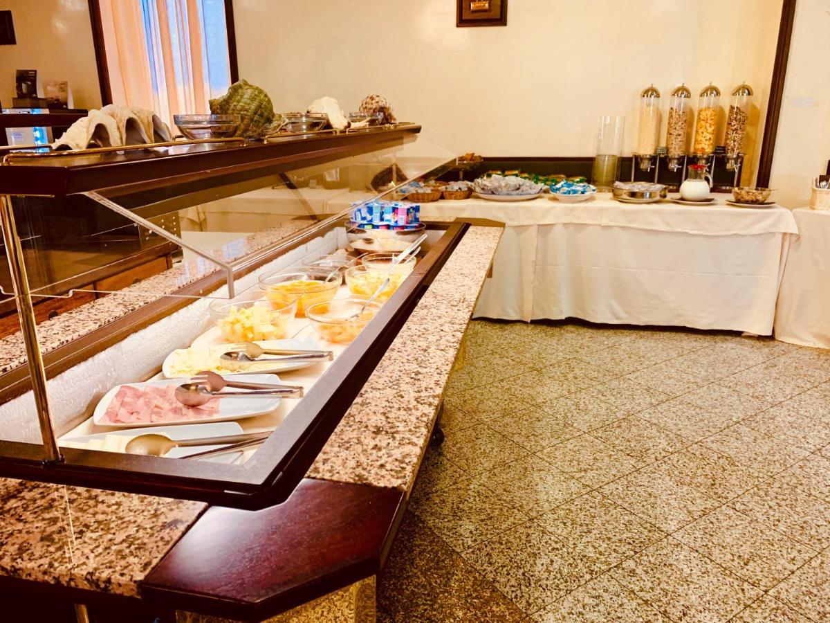 Hotel Grillo Асемини Екстериор снимка